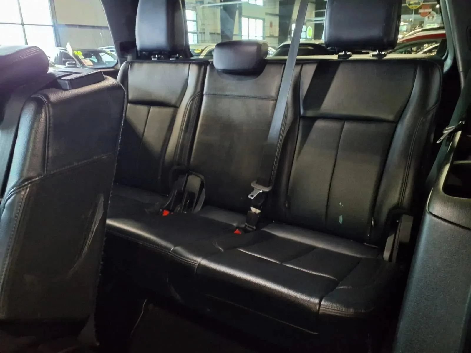 Used 2019 Ford Expedition XLT w/ Equipment Group 202A AWD/4WD image 14
