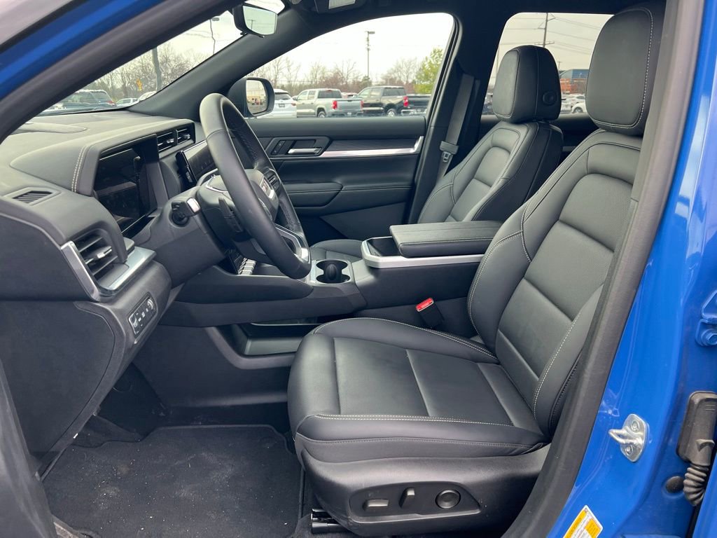 Used 2025 GMC Terrain Elevation w/ Elevation Premium Package image 8