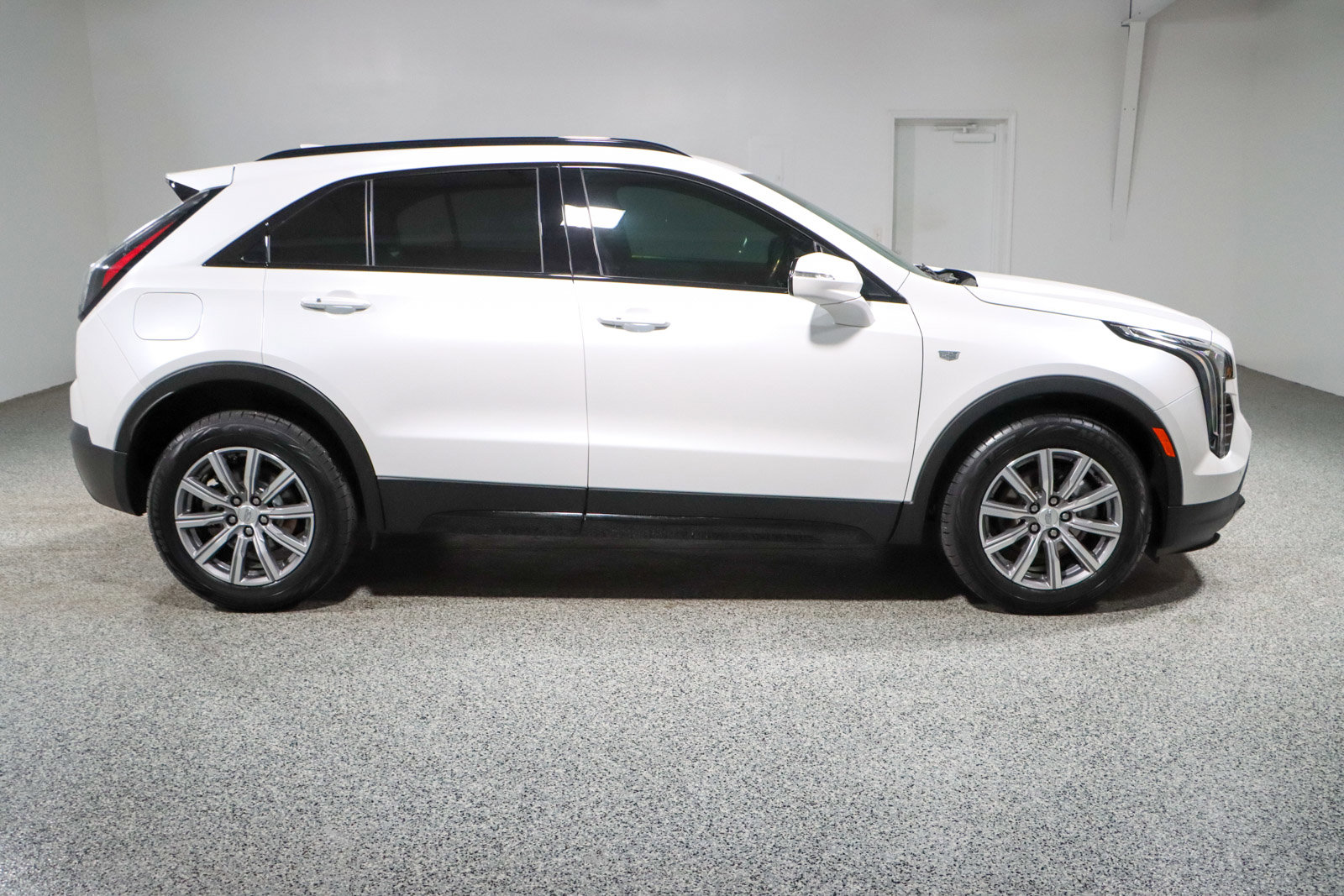 Used 2023 Cadillac XT4 Sport w/ Sun And Sound Package AWD/4WD image 6