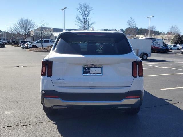 Certified 2025 Kia Sorento S FWD image 5
