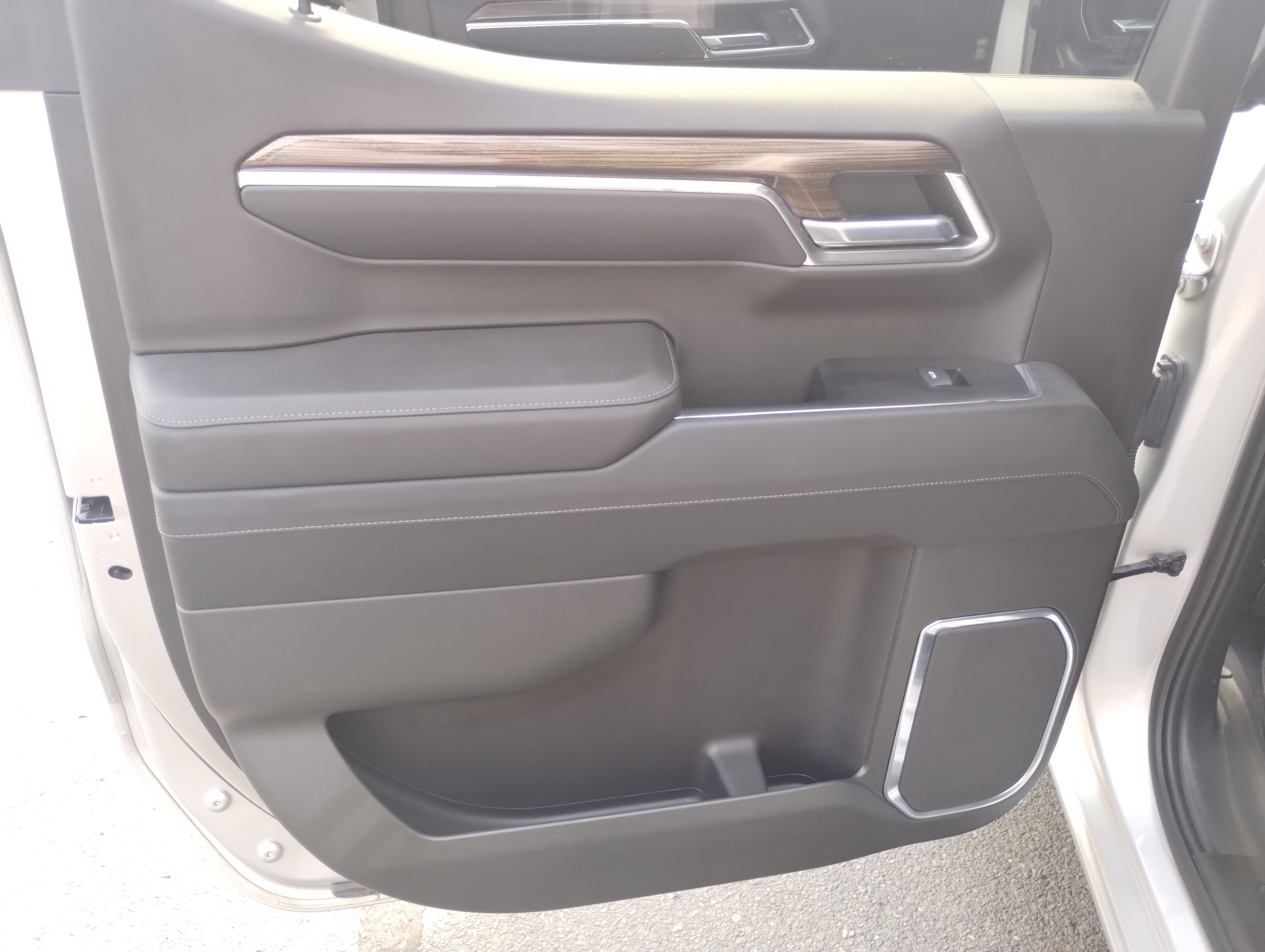 Used 2022 Chevrolet Silverado 1500 LT Trail Boss image 17