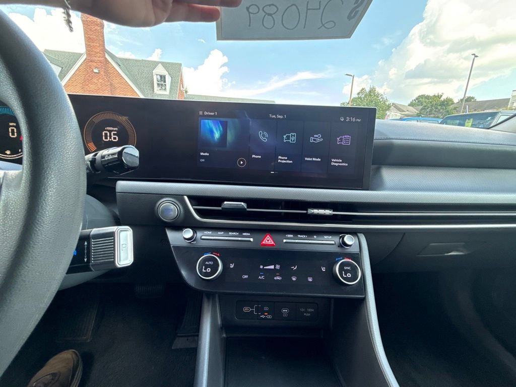 Used 2025 Hyundai Sonata SEL FWD image 19