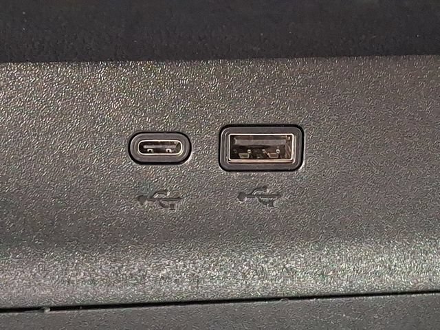 Used 2026 Chevrolet Equinox LT FWD image 25