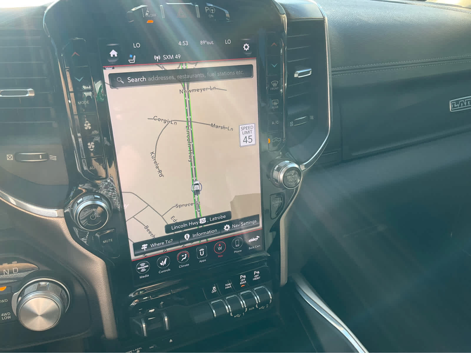 Used 2019 RAM 1500 Laramie AWD/4WD image 10