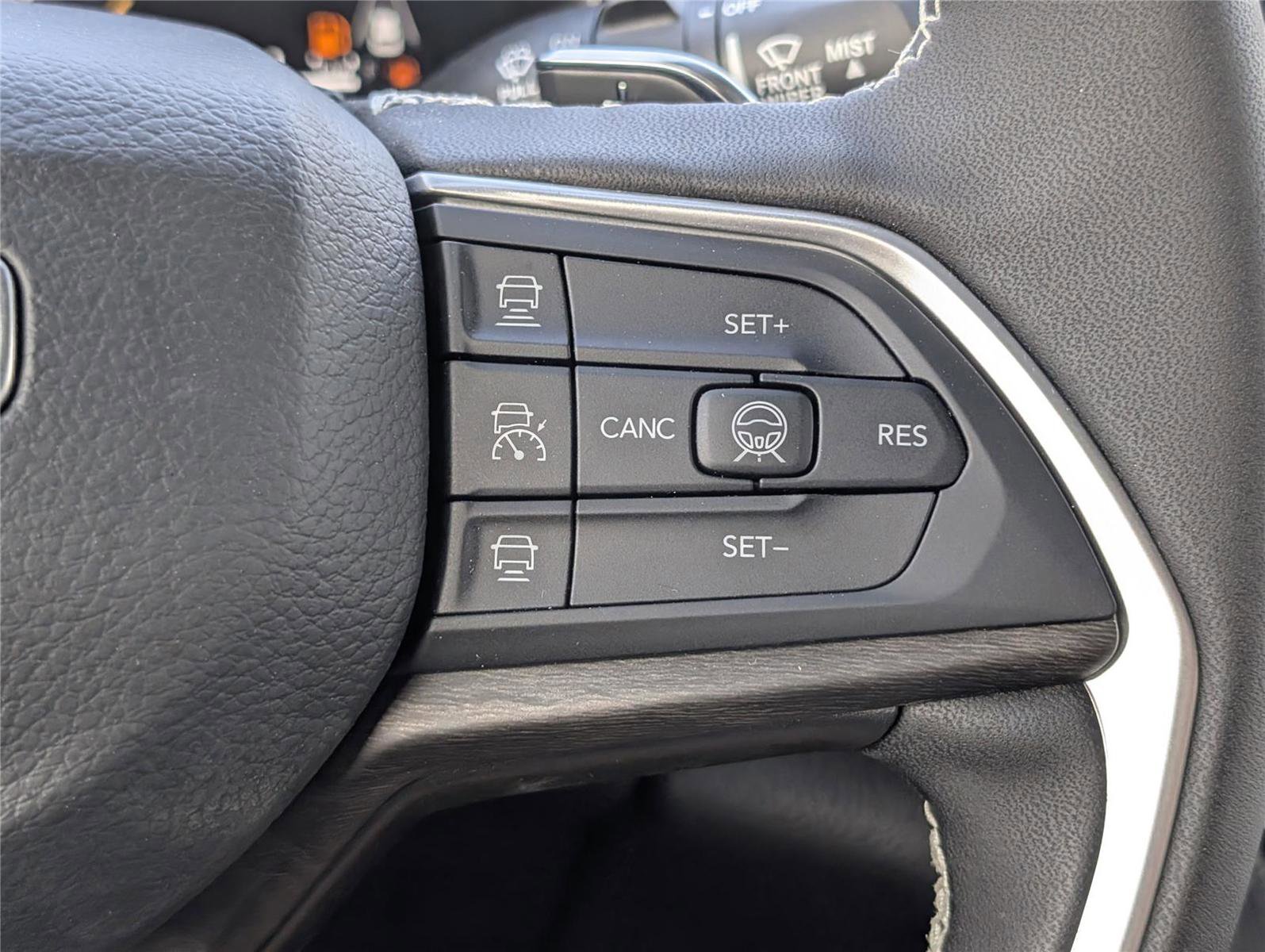 New 2026 Jeep Grand Cherokee L Limited image 25