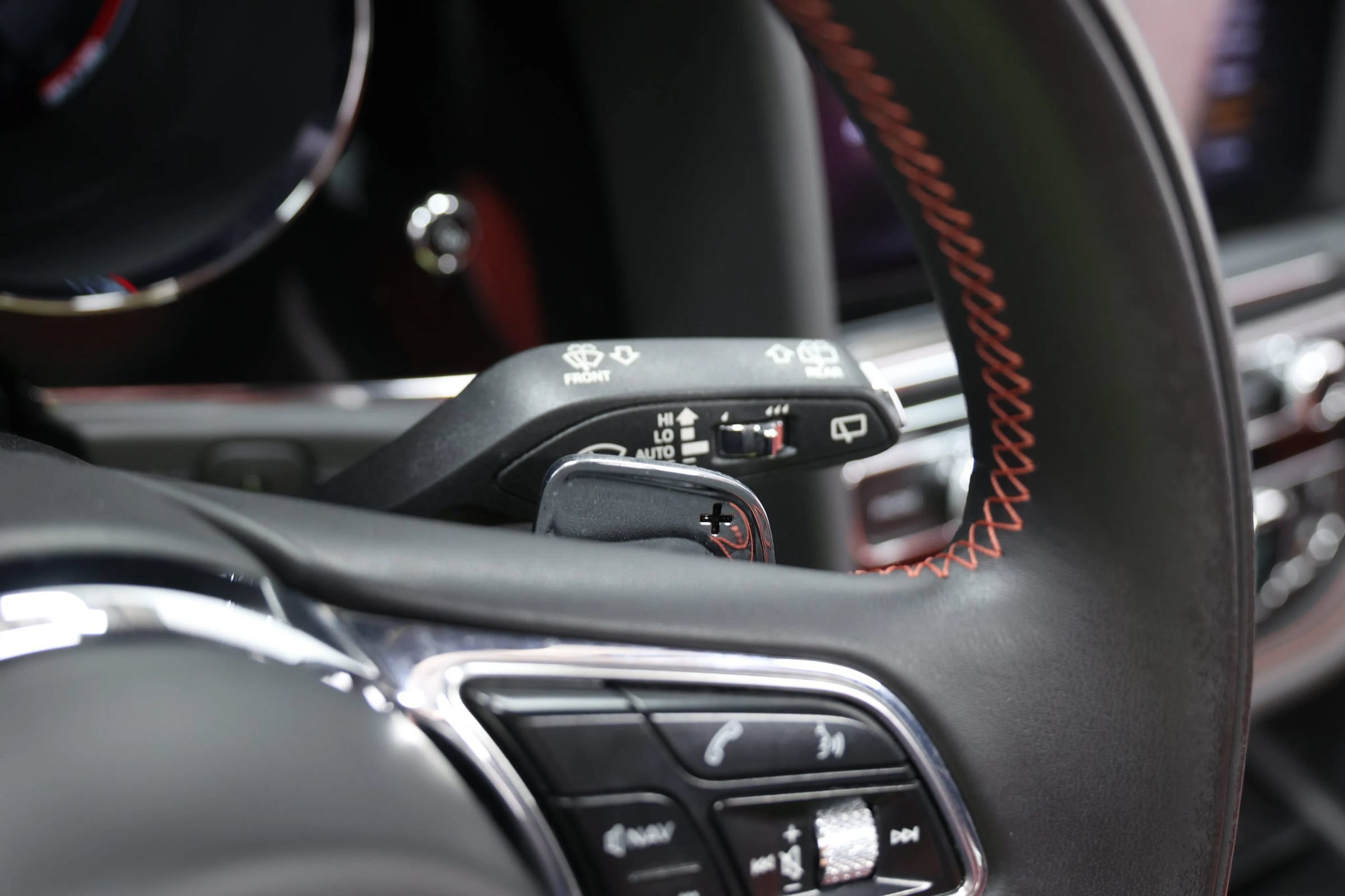 Used 2022 Bentley Bentayga AWD/4WD image 33