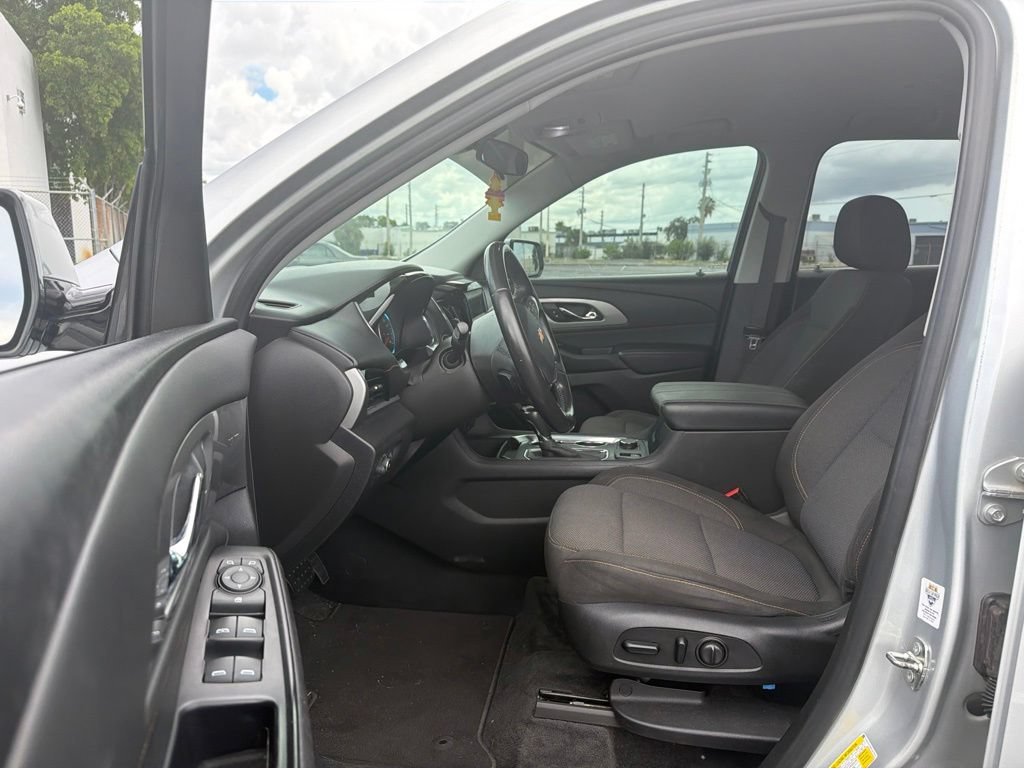 Certified 2019 Chevrolet Traverse LT FWD image 9