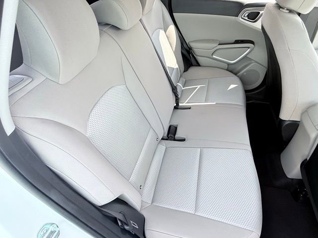 Used 2025 Kia Soul LX image 10