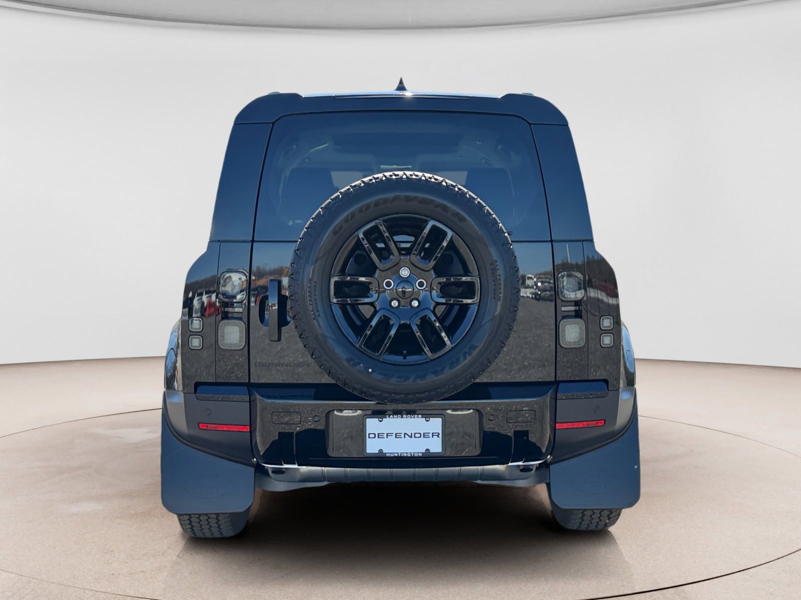 New 2026 Land Rover Defender 110 S AWD/4WD image 4