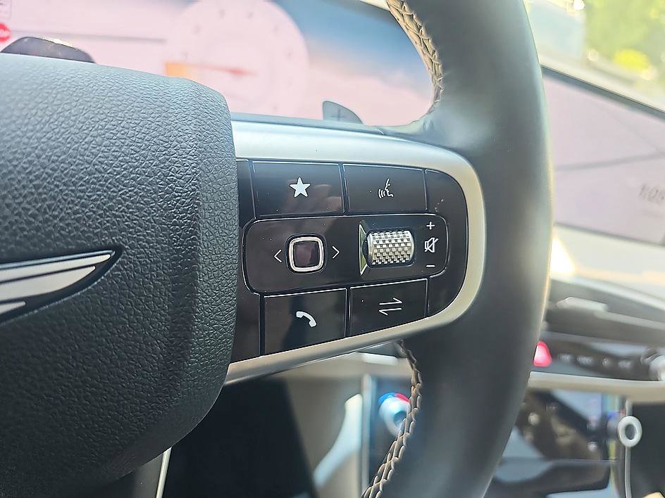 Used 2026 Genesis GV70 2.5T AWD/4WD image 22