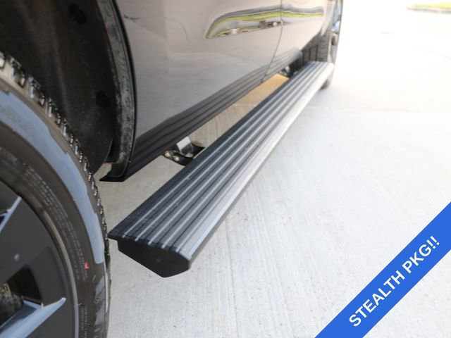 Used 2025 Ford Expedition Platinum w/ Stealth Appearance Package AWD/4WD image 8