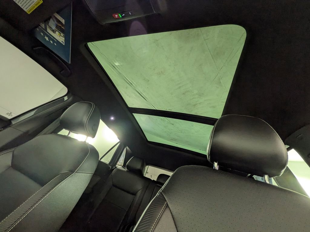 Used 2022 Volkswagen Atlas Cross Sport SEL R-Line image 33