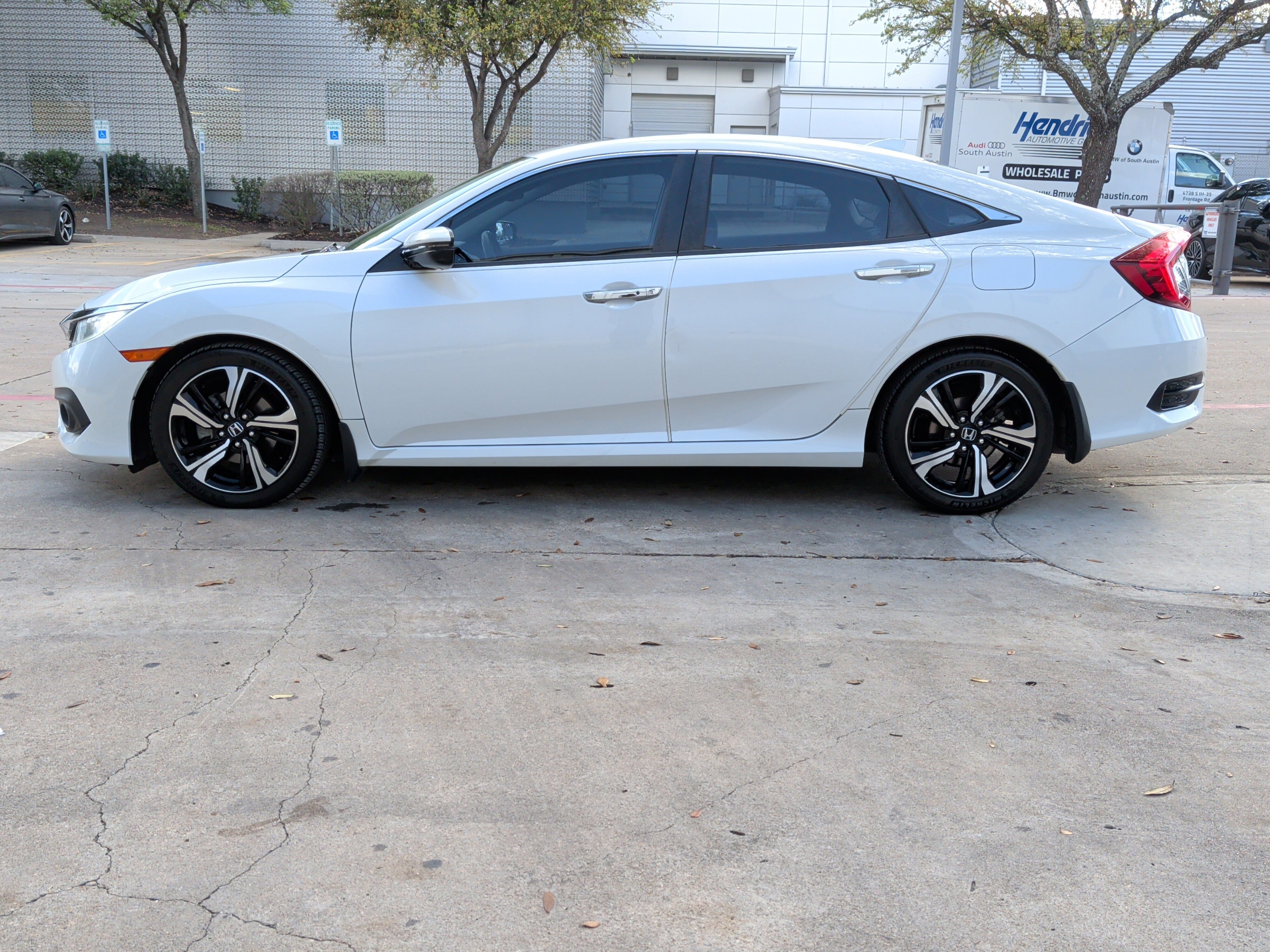 Used 2016 Honda Civic Touring image 7