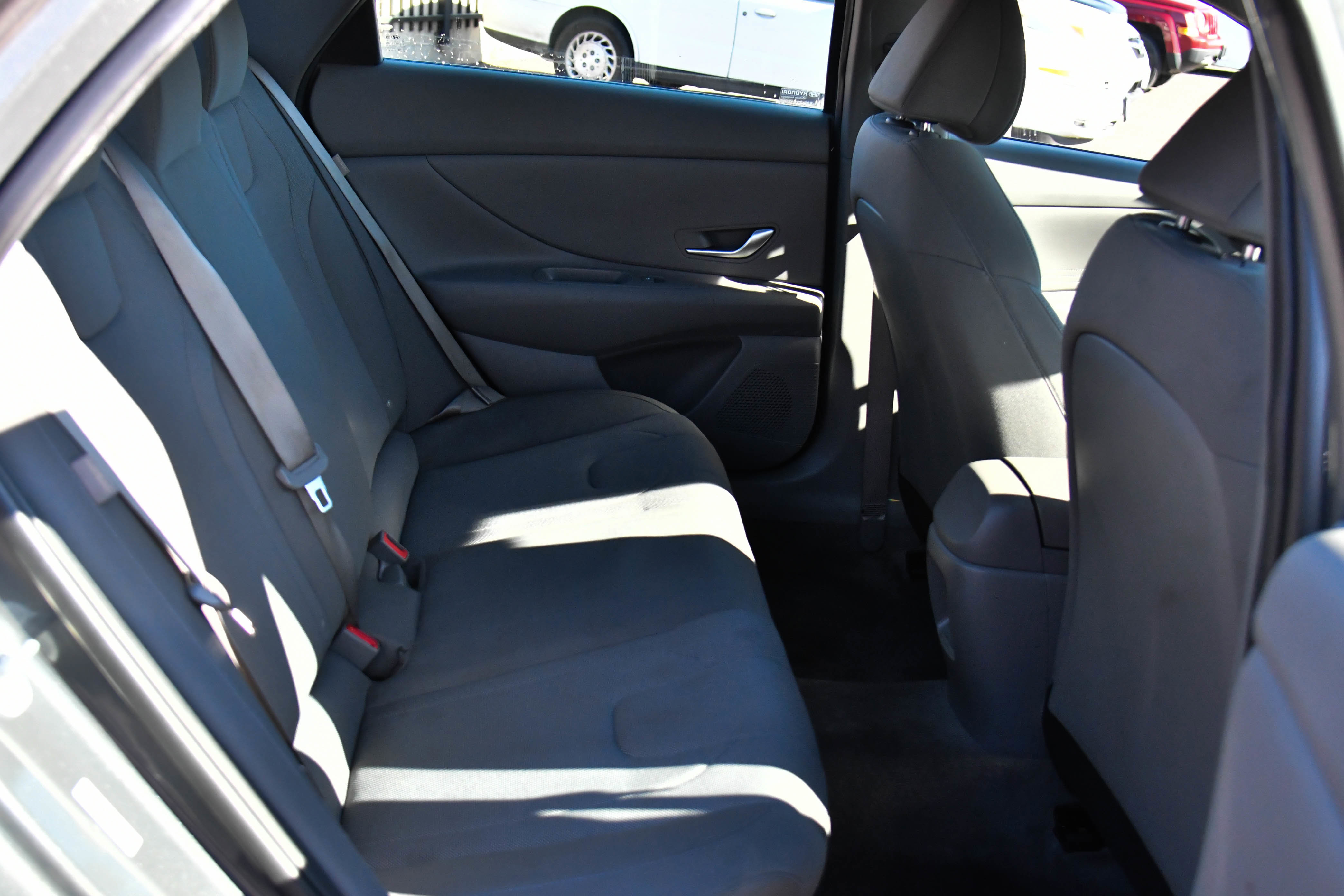 Used 2024 Hyundai Elantra SE FWD image 37
