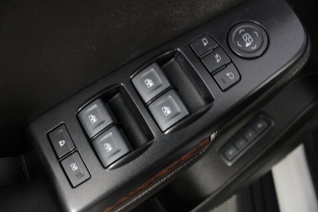 Used 2020 GMC Yukon SLT w/ Graphite Edition image 17