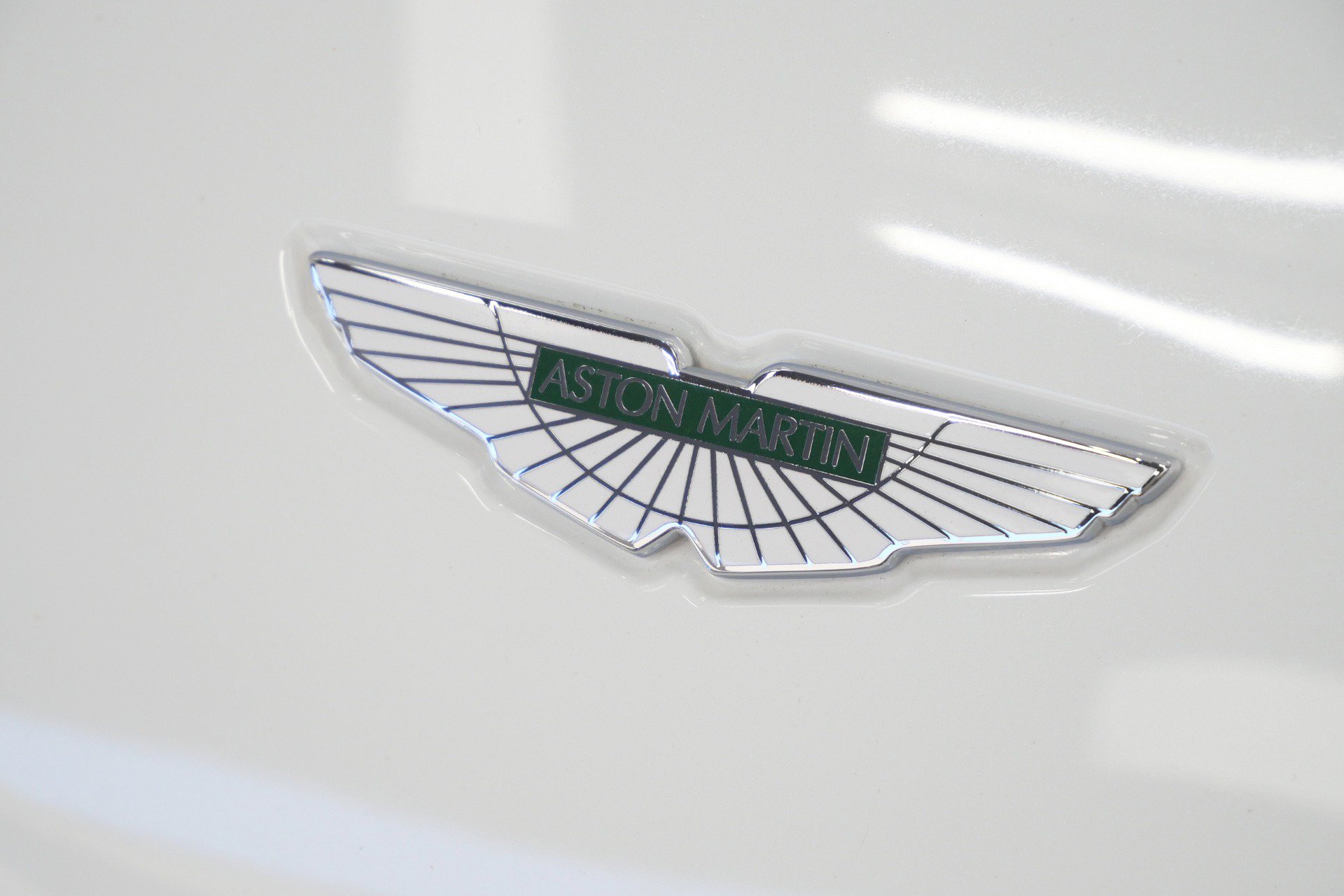 Used 2008 Aston Martin DB9 Volante RWD image 38