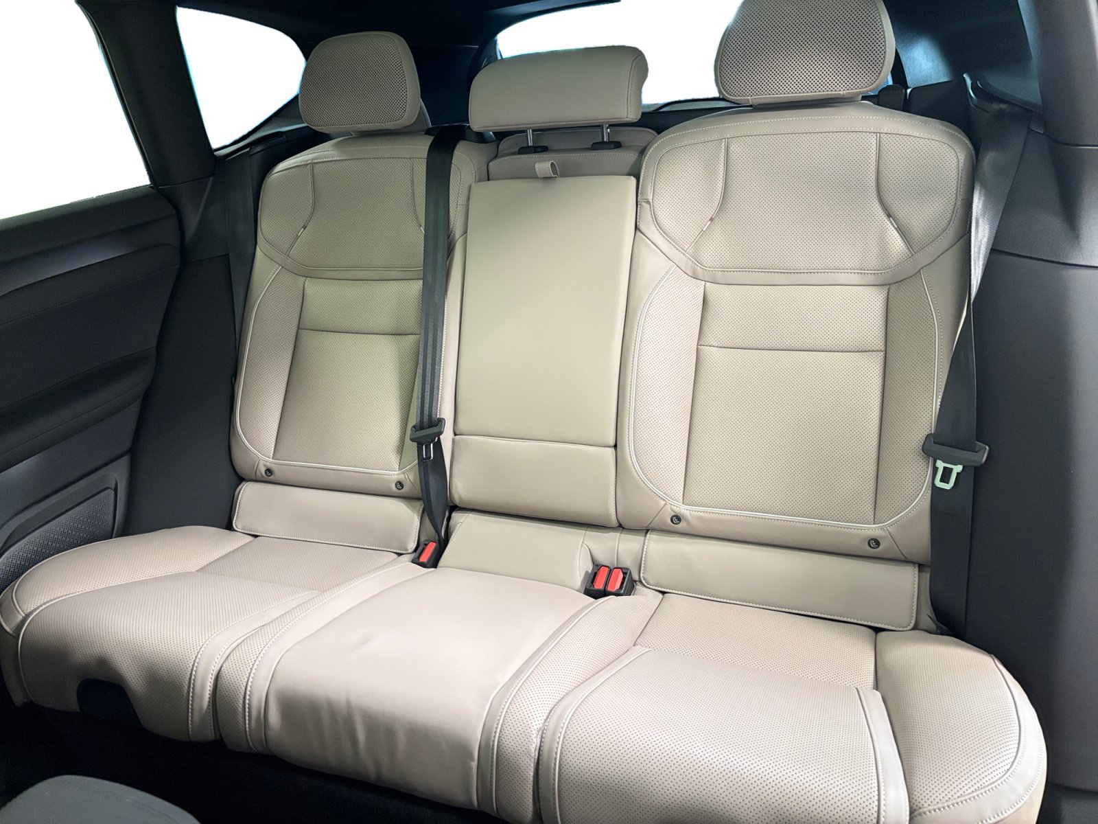 New 2027 Volvo EX60 Ultra AWD/4WD image 38