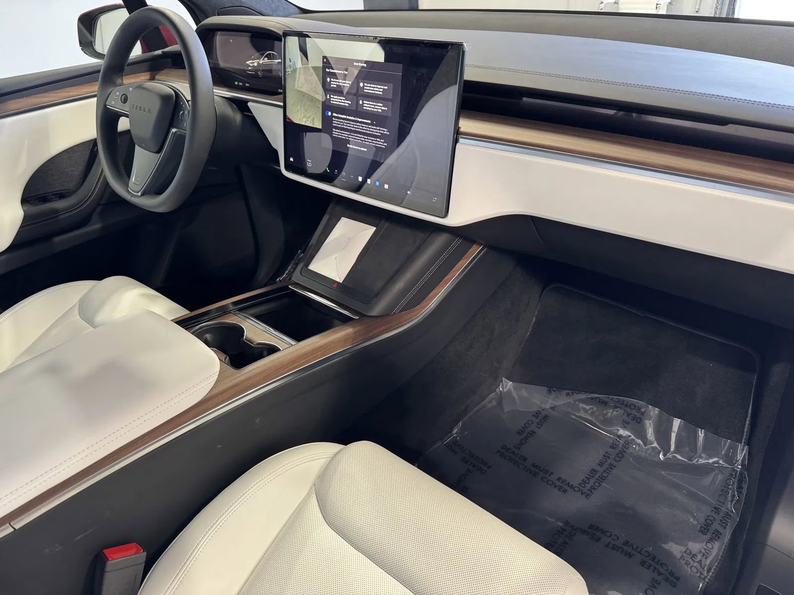 Used 2025 Tesla Model X image 5