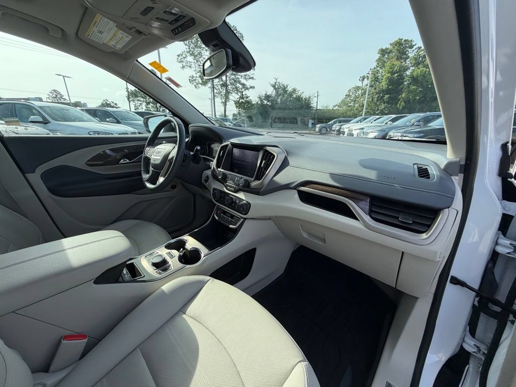 Used 2023 GMC Terrain Denali w/ LPO, Floor Liner Package AWD/4WD image 28