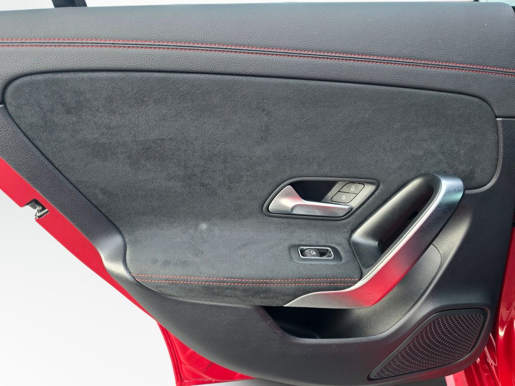 Used 2022 Mercedes-Benz CLA 250 4MATIC image 21