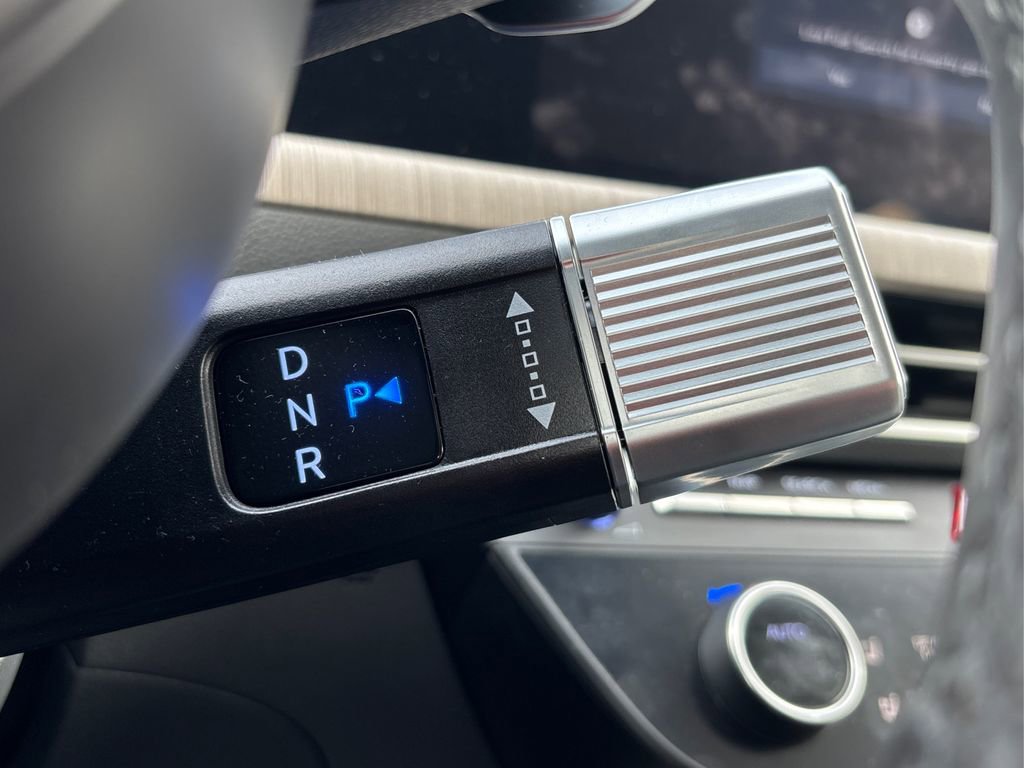 Used 2025 Hyundai Sonata Limited image 28