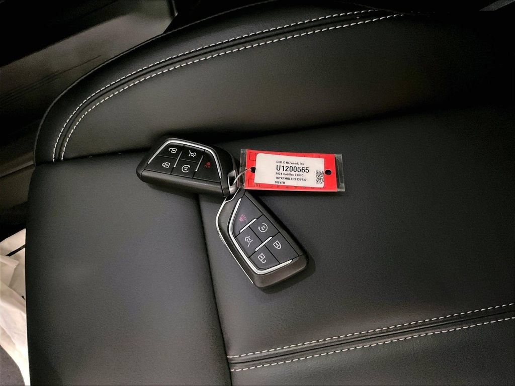 Used 2024 Cadillac Lyriq Tech w/ Driver Assist Package AWD/4WD image 31