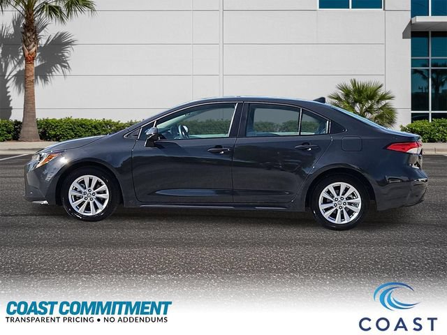Used 2025 Toyota Corolla LE w/ LE Premium Package FWD image 9