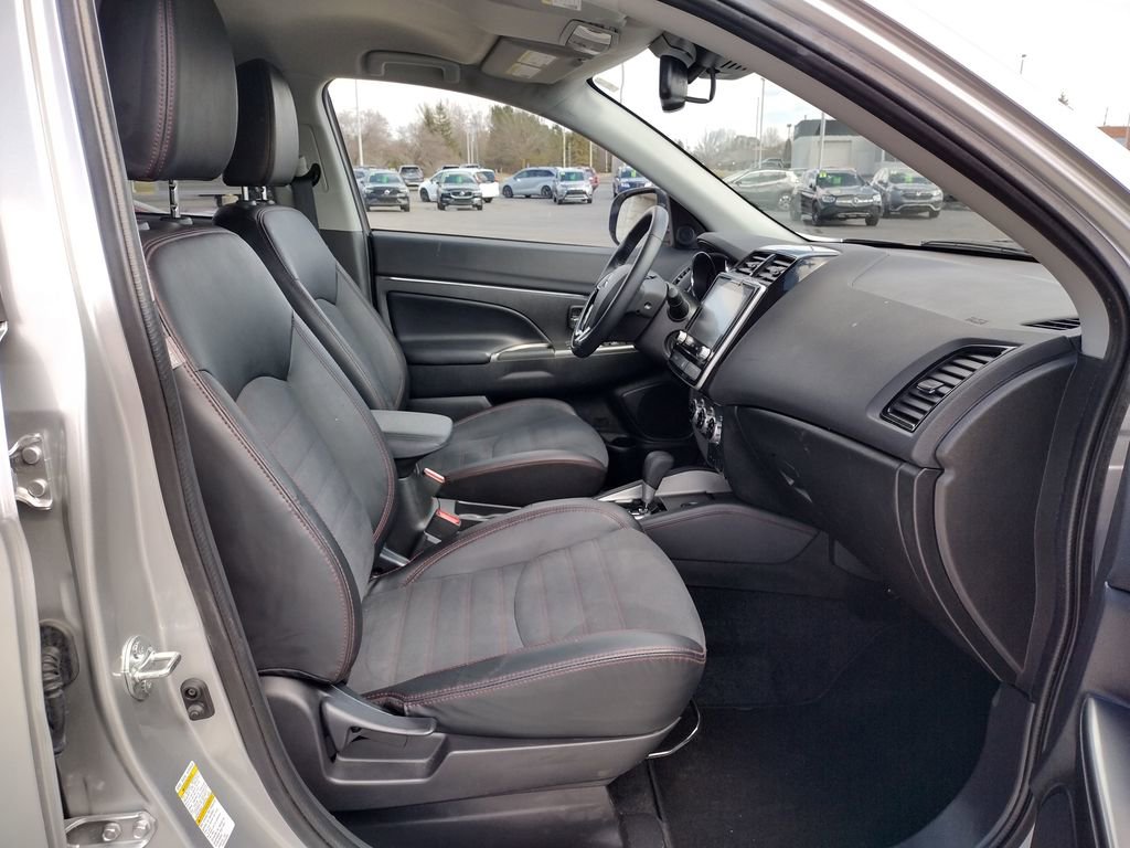 Used 2025 Mitsubishi Outlander Sport SE image 20