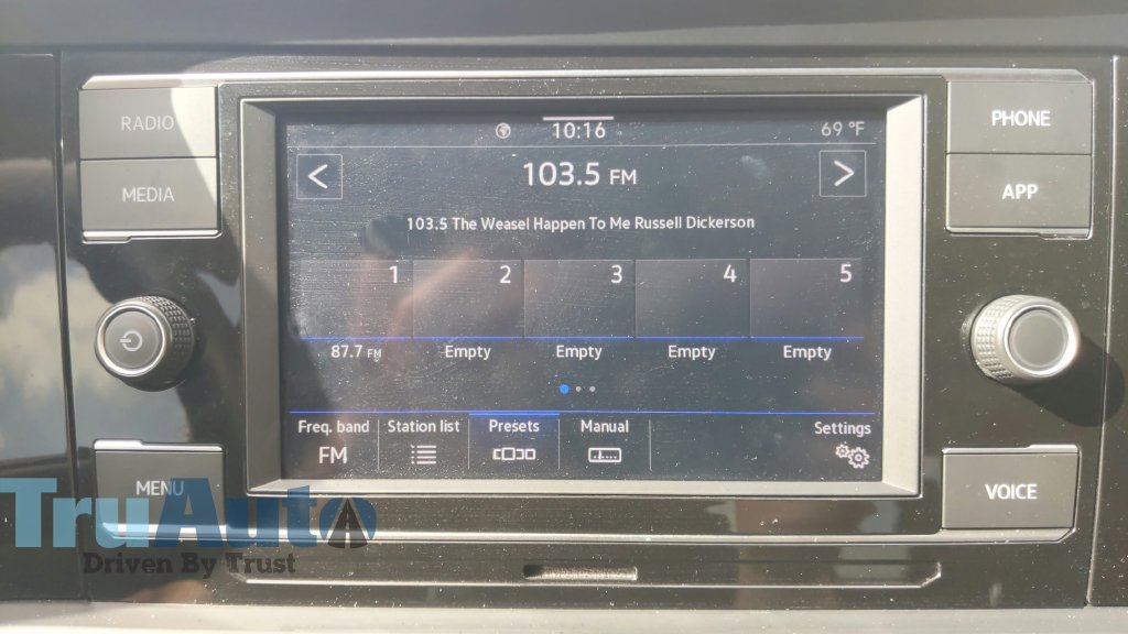 Used 2023 Volkswagen Jetta SE FWD image 26