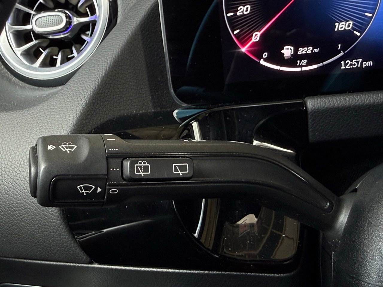 Used 2025 Mercedes-Benz GLA 250 image 40