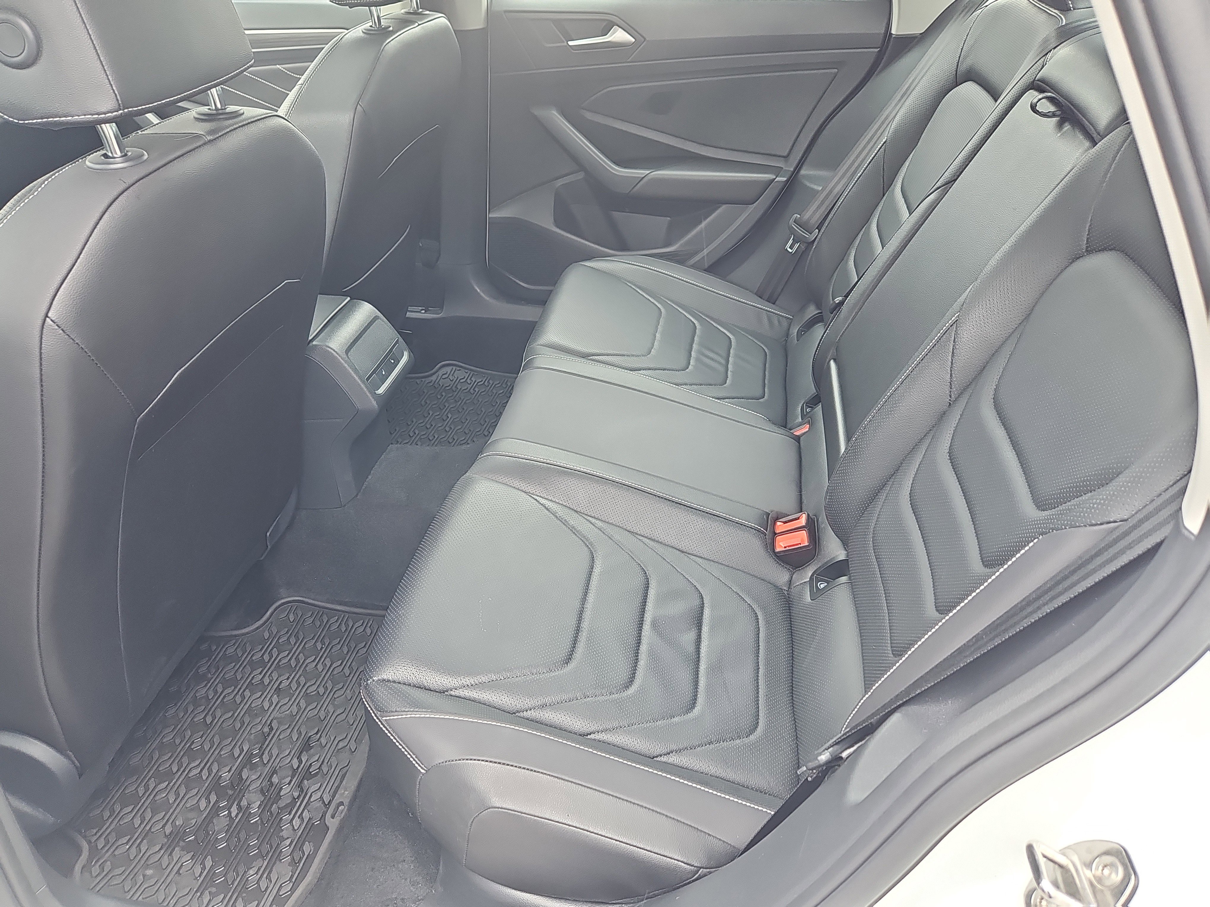 Certified 2022 Volkswagen Jetta SEL image 37
