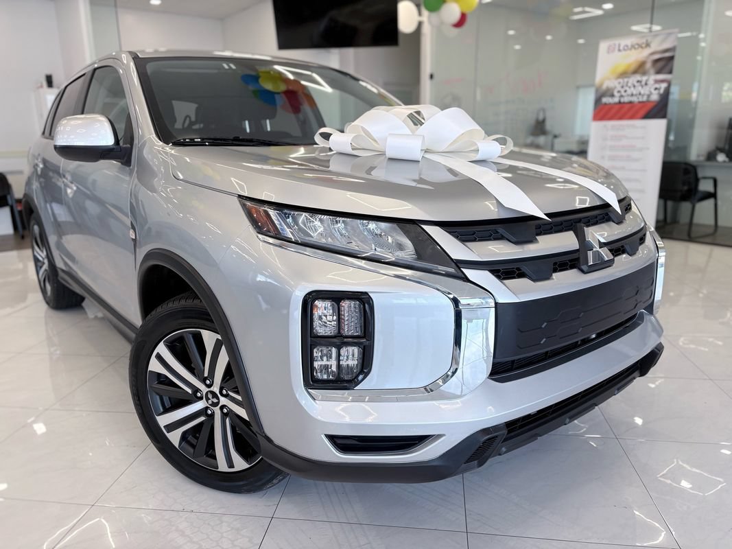Used 2025 Mitsubishi Outlander Sport ES AWD/4WD image 3