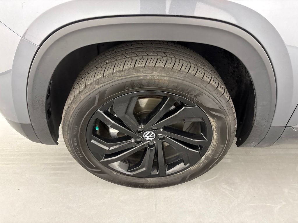Used 2023 Volkswagen Atlas SE w/ Panoramic Sunroof Package FWD image 11