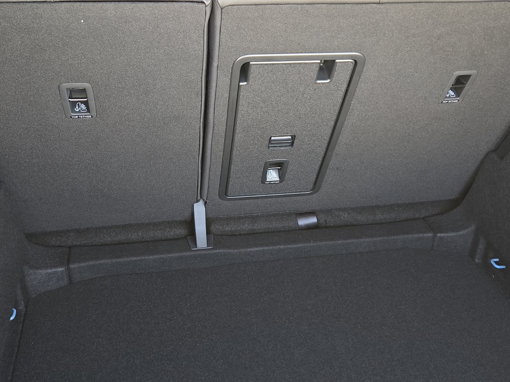 New 2026 Volkswagen Taos SE FWD image 10