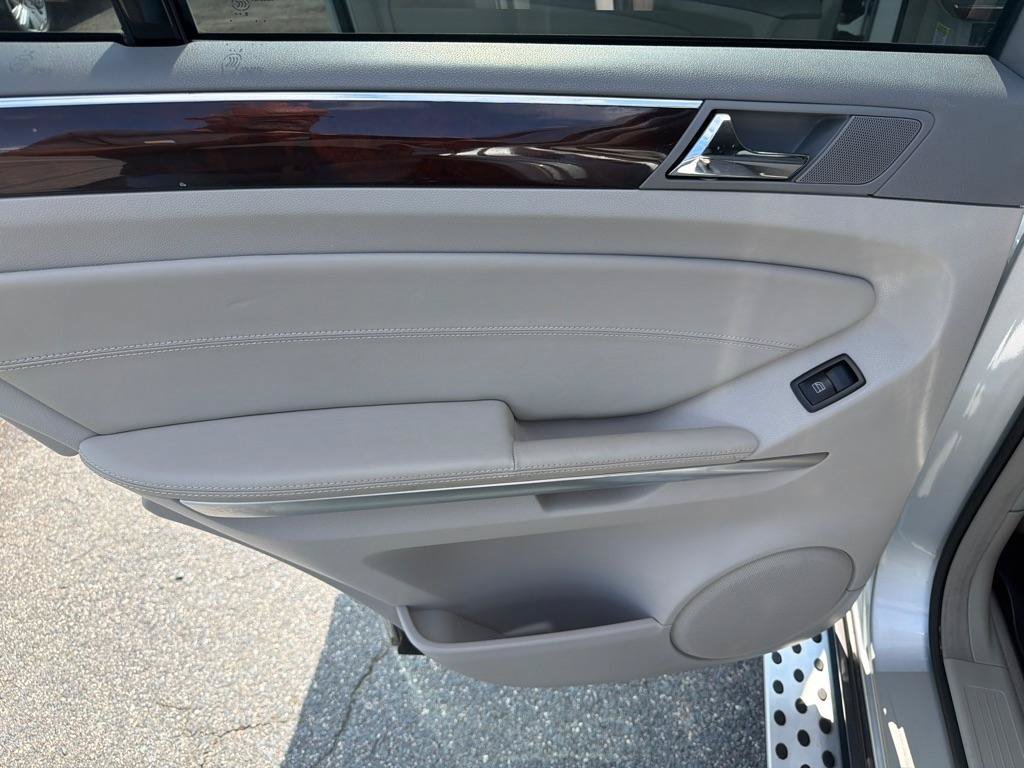 Used 2009 Mercedes-Benz ML 63 AMG 4MATIC image 36
