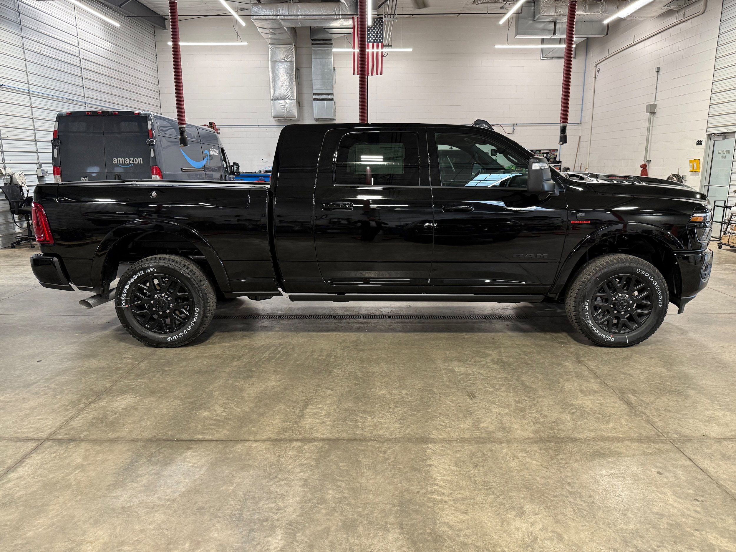 New 2026 RAM 2500 Limited AWD/4WD image 3