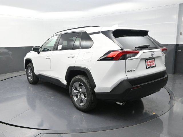 Used 2025 Toyota RAV4 XLE AWD/4WD image 6