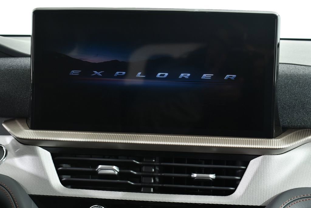 New 2026 Ford Explorer Active AWD/4WD image 9