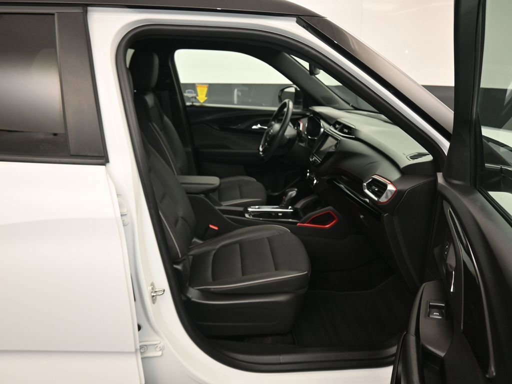 Used 2023 Chevrolet TrailBlazer RS w/ Convenience Package AWD/4WD image 40