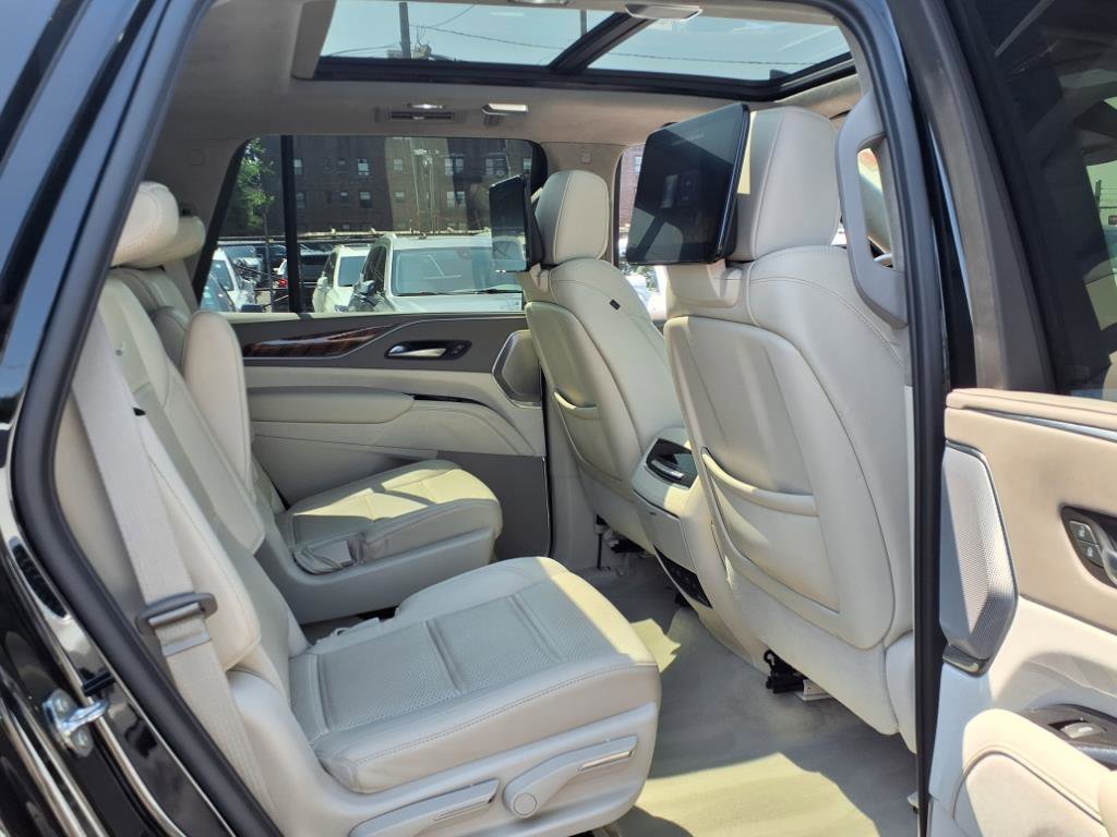 Certified 2023 Cadillac Escalade Premium Luxury Platinum image 42