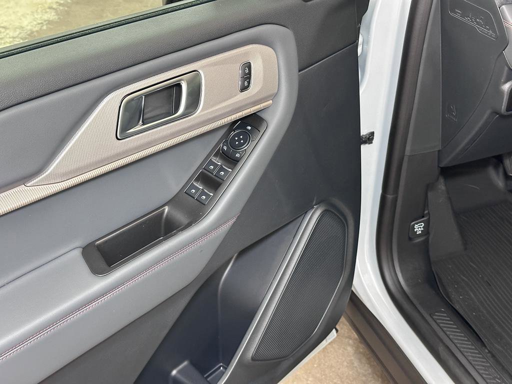 New 2026 Ford Explorer Active w/ Active Comfort Package image 20