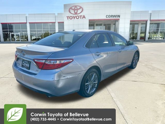 Used 2017 Toyota Camry SE w/ Moonroof Package image 8