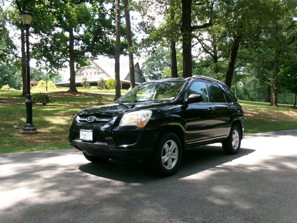 Used 2009 Kia Sportage LX FWD image 1