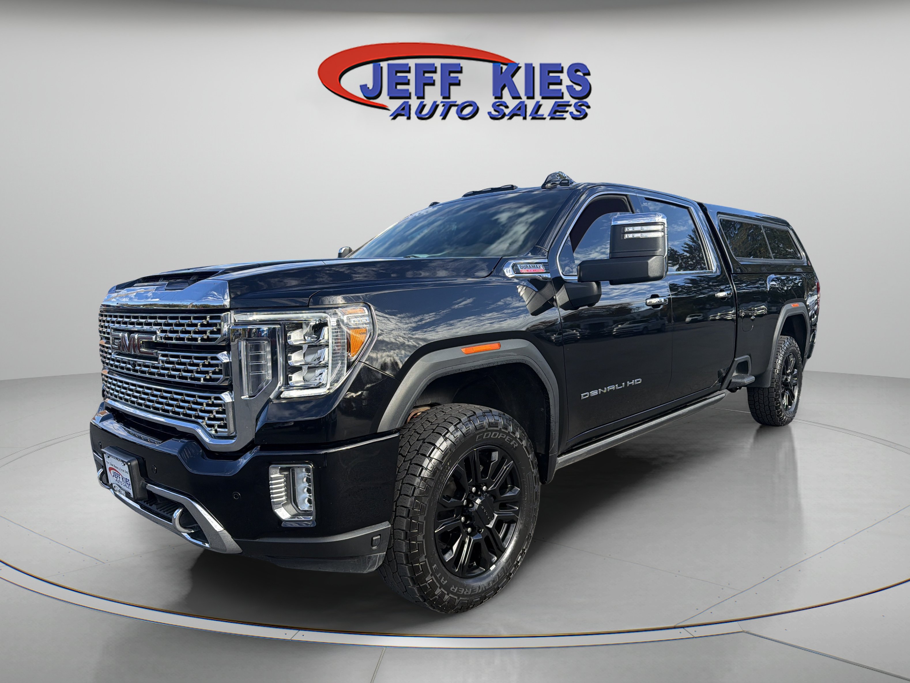 Used 2022 GMC Sierra 3500 Denali w/ Denali Black Diamond Edition AWD/4WD image 1