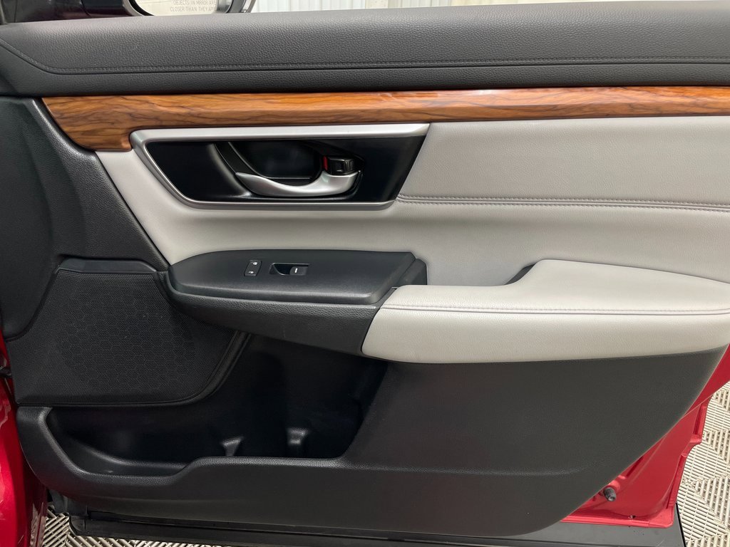 Used 2022 Honda CR-V Touring image 41