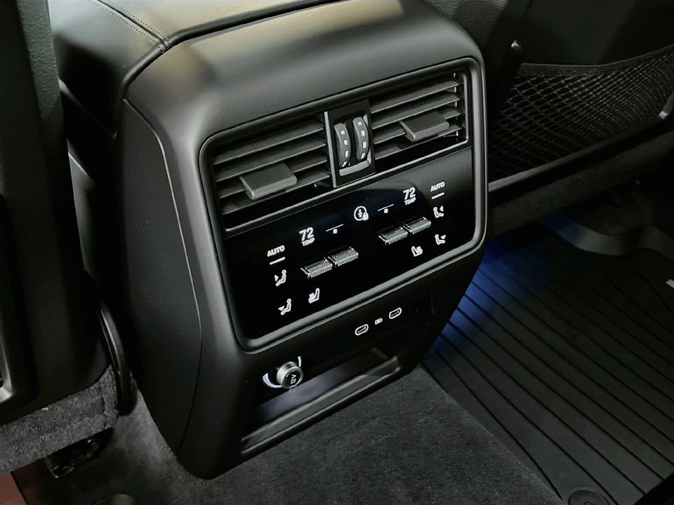 New 2026 Porsche Cayenne S AWD/4WD image 27