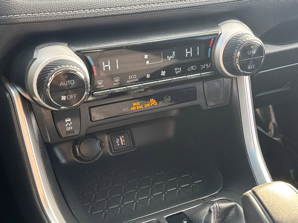 Used 2023 Toyota RAV4 LE image 22
