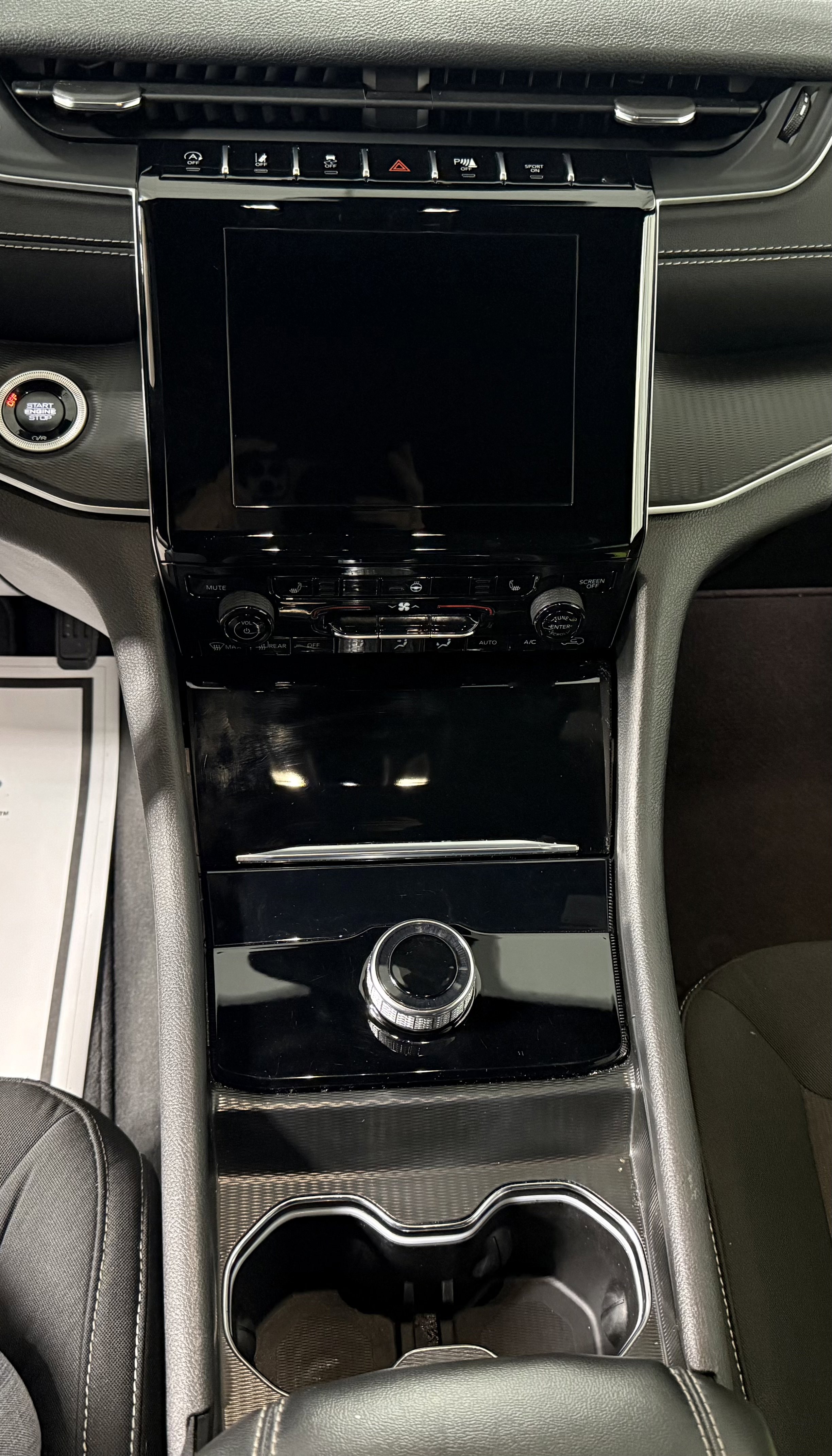 Used 2024 Jeep Grand Cherokee L Laredo w/ Luxury Tech Group I image 26