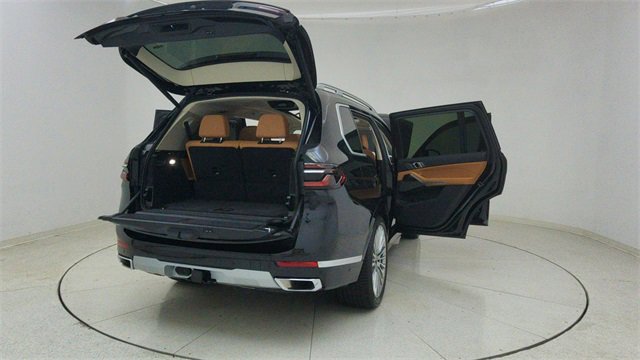 Used 2025 BMW X7 xDrive40i w/ Executive Package image 79