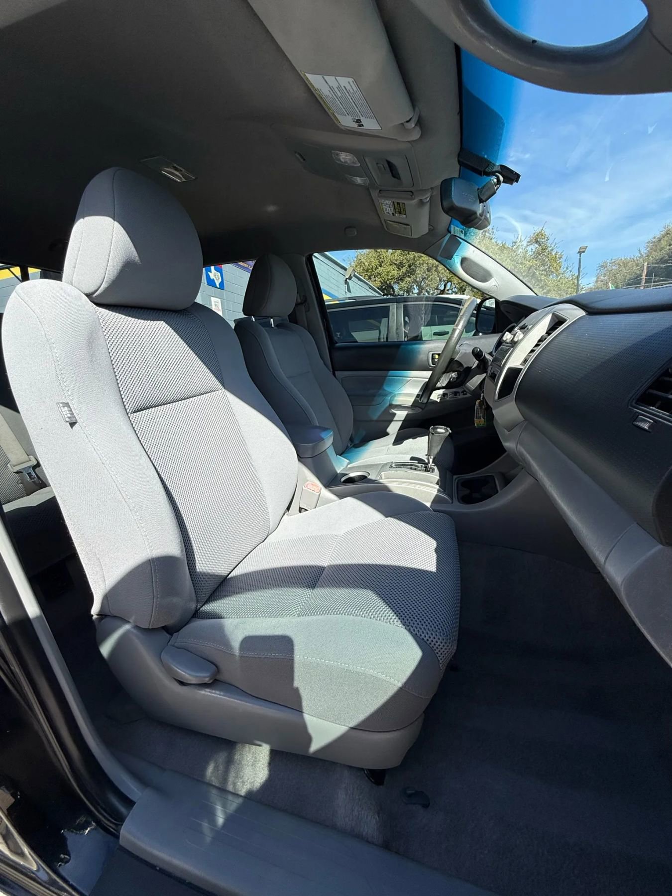 Used 2011 Toyota Tacoma 4x4 Double Cab w/ TRD Off-Road Pkg image 18